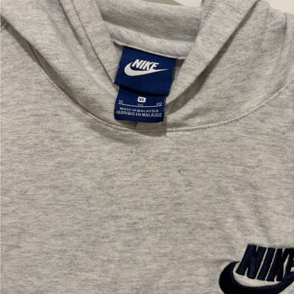 Nike Heather Gray Hoodie with Logo cropped. Stylish - Picture 2 of 3